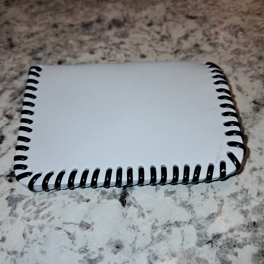 NEW Handcrafted 2 Pocket White Leather Card Holder/Coin Purse Snap Wallet - Picture 2 of 6
